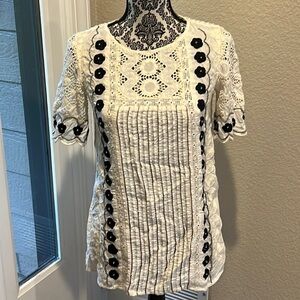 Anthropologie Ornate Cream Blouse size 0